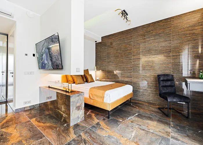 F-Apartments - City Center With Fireplace, Contactless
