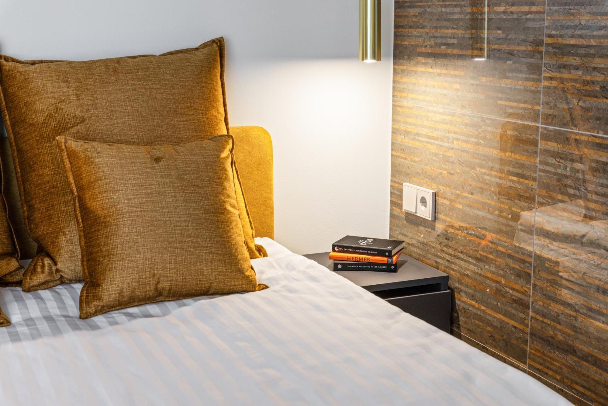 F-apartments - Center With Fireplace, Contactless *